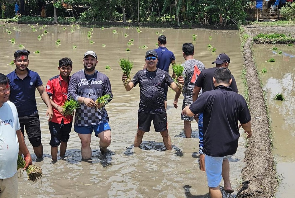 राष्ट्रिय धान दिवसको अवसरमा रोयल इनफिल्ड वीरगन्जदेखि ठोरीसम्मको राइड सम्पन्न