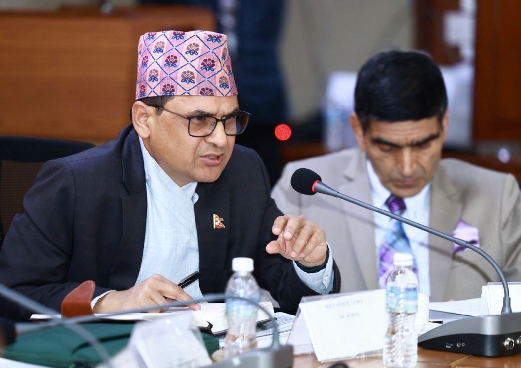 बैंक तथा वित्तीय संस्थासम्बन्धी विधेयक पुनर्लेखन जरुरी छैन : राजस्व सचिव घिमिरे