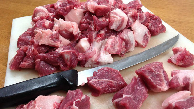 जितपुरमा मासु पसलमा मनपरीः आधा मासु, आधा पानी मिसाएर विक्री