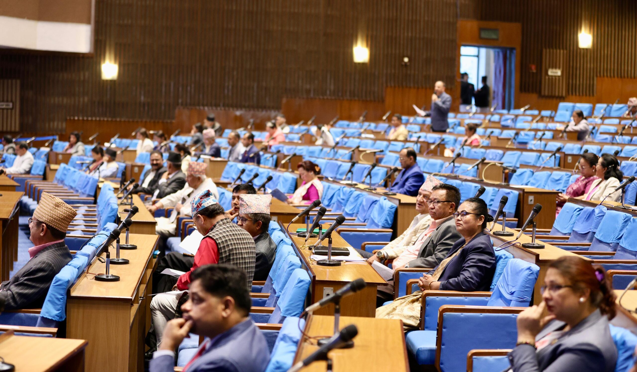 प्रतिनिधिसभाको बैठक बस्दै, अर्थमन्त्रीले ‘विनियोजन विधेयकका सिद्धान्त र प्राथमिकता सम्बन्धमा (कर प्रस्तावबाहेक) मा उठेका प्रश्नको  जवाफ दिने