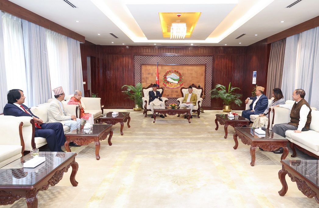 प्रधानमन्त्री ओलीको आह्वानमा सत्ता साझेदार दलहरुको बैठक बालुवाटारमा जारी