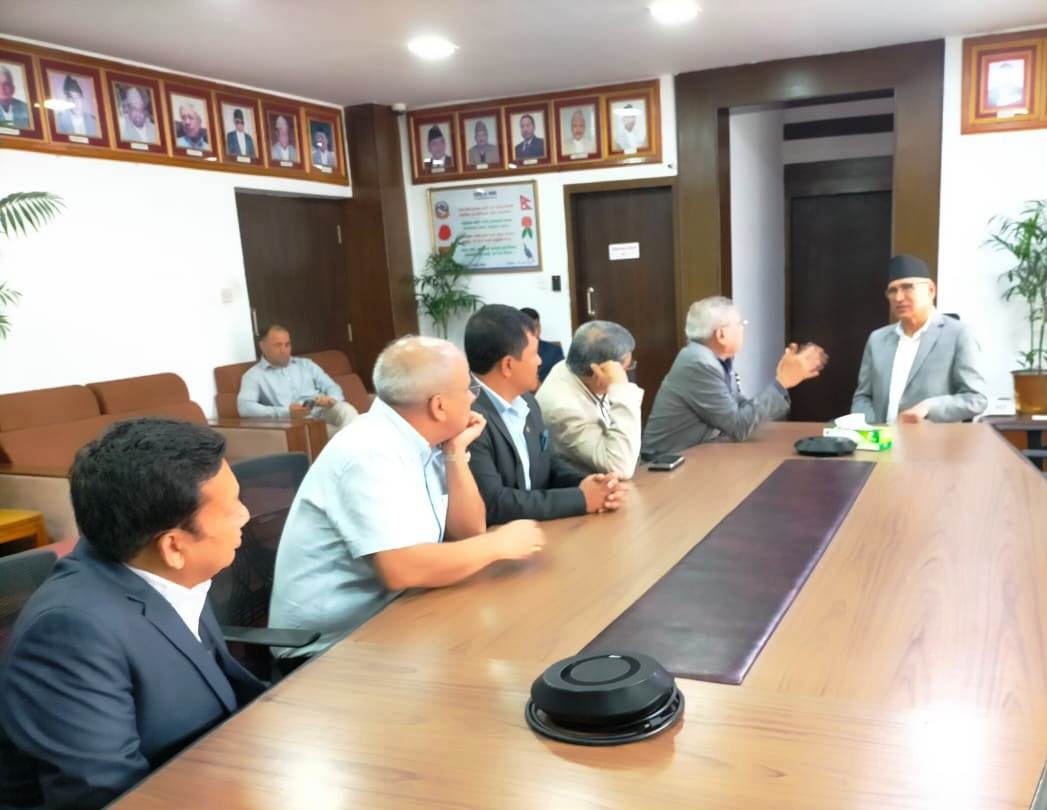 सुन–हिरामा लगाइएको कर अव्यवहारिकः चेम्बरले अर्थमन्त्रीलाई गरायो ध्यानाकर्षण