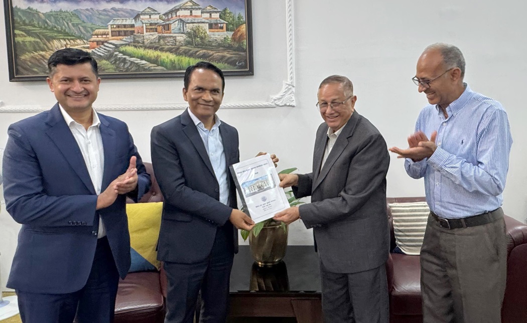 बैंकिङ क्षेत्र सुधार सुझाव कार्यदलले प्रतिवेदन बुझायो