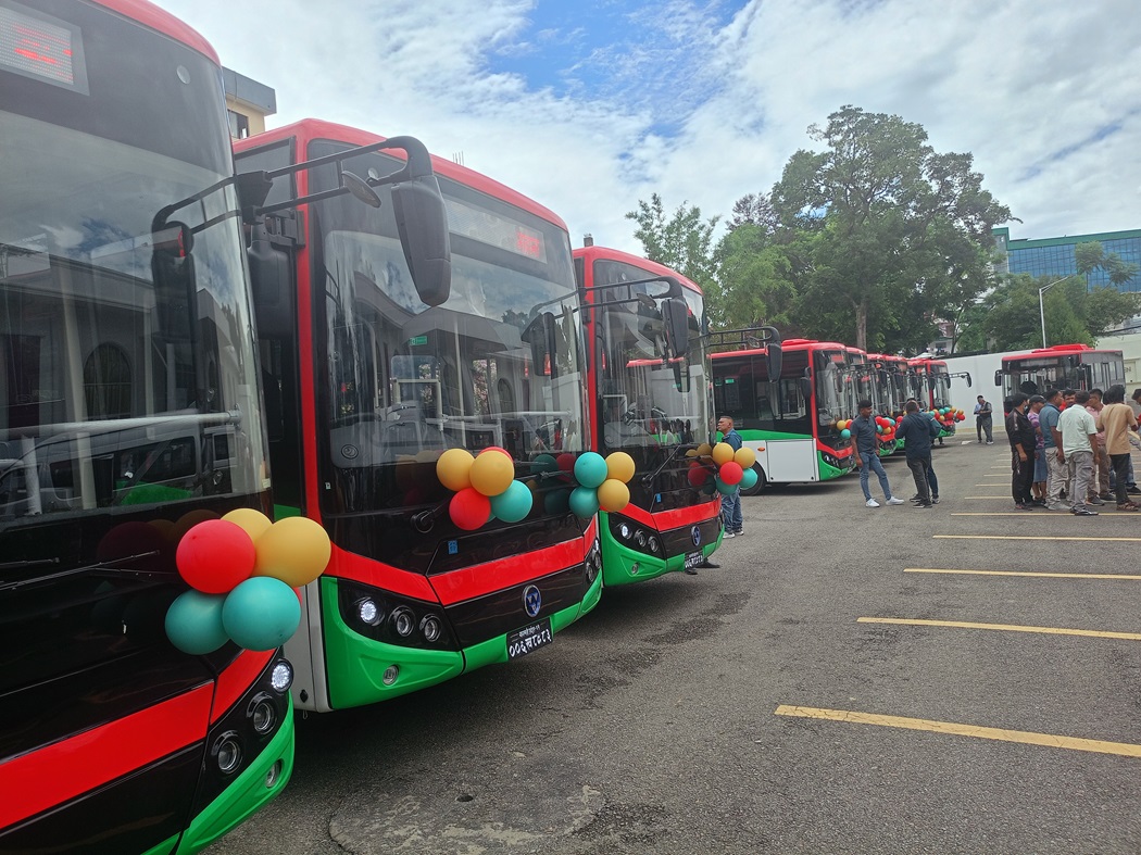 महानगर यातायातको विद्युतीय बस सेवा सञ्चालनमा