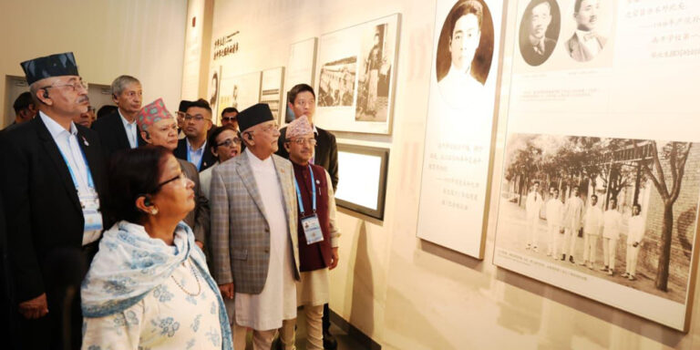 प्रधानमन्त्री ओलीद्वारा चाउ एनलाई र तेङ यिङ्चाओ स्मृति सङ्ग्रहालयको अवलोकन