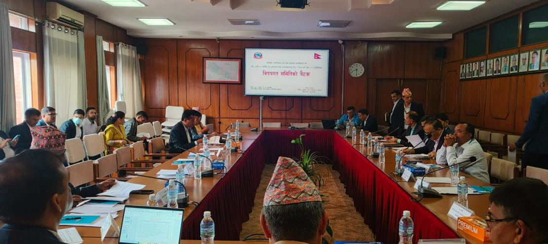 अब ईम्बोस्ड नम्बर अनिवार्य