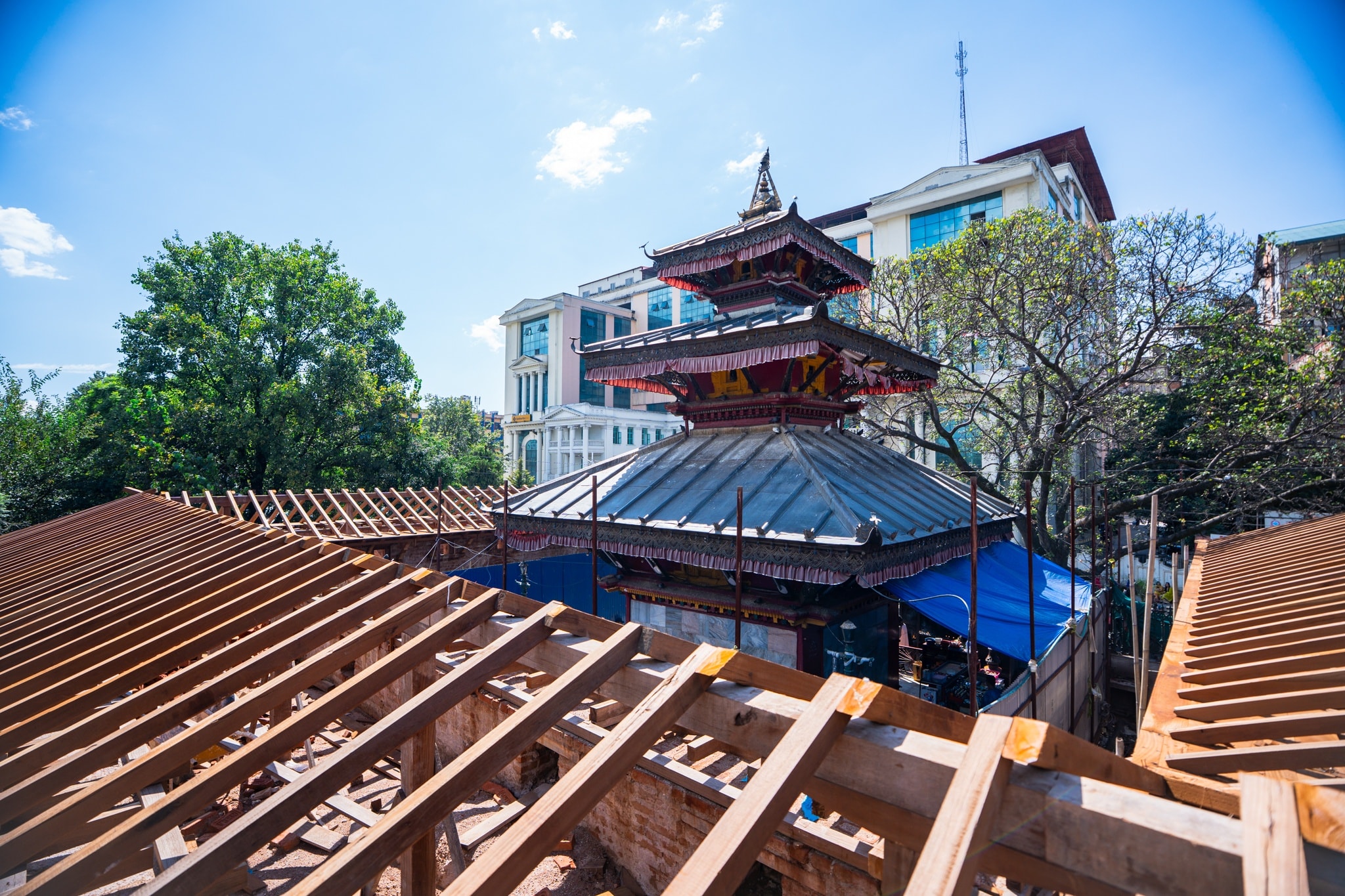 तेह्र सय वर्ष पुरानो महाङ्काल मन्दिरकाे पुनःनिर्माण सुरु