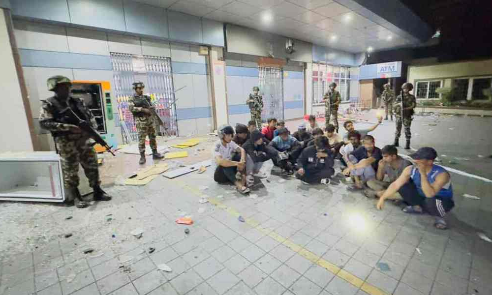 आन्दोलनको मौका छोपेर लुटपाट गर्ने २६ जना सेनाको नियन्त्रणमा