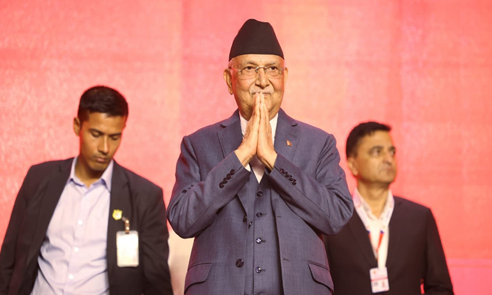 सैनिक ब्यारेकबाट घर पठाइन थाले निवर्तमान मन्त्रीहरू