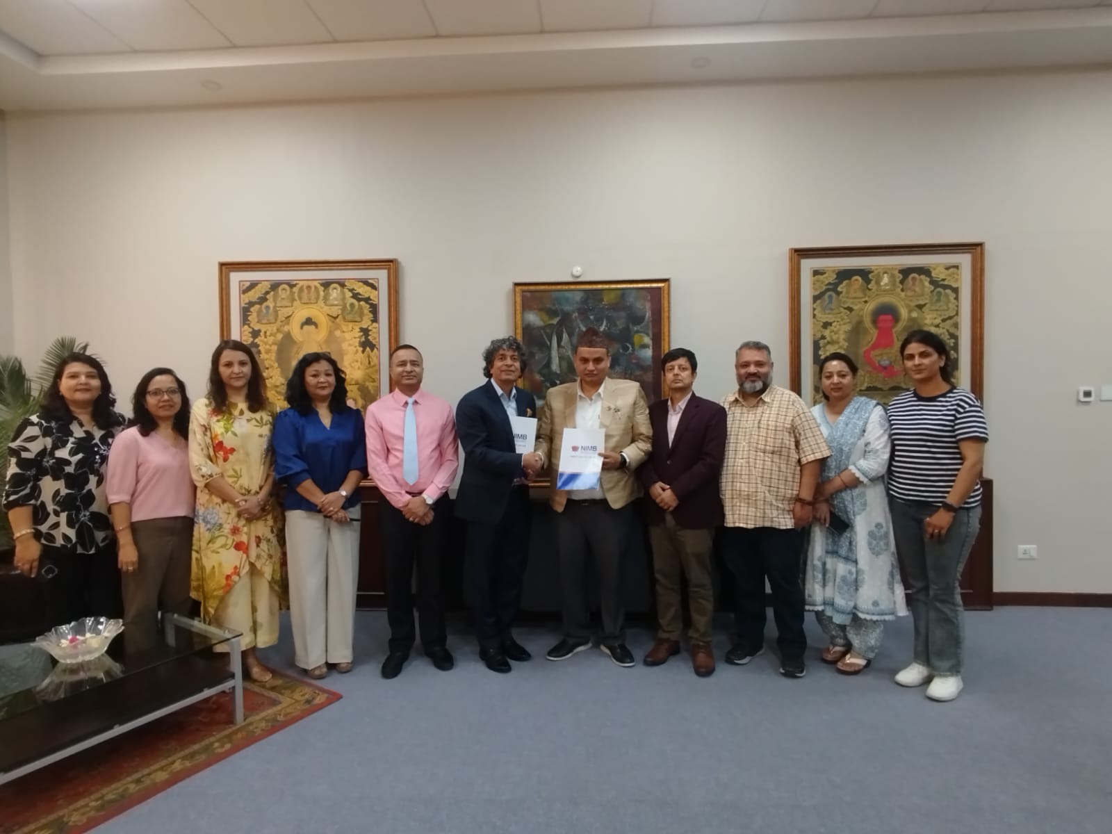 नेपाल इन्भेष्टमेण्ट मेगा बैंकले नेपाल मेडकिल एसोसिएसनका सदस्यहरुलाई विभिन्न सेवाहरुमा विशेष छुट दिने