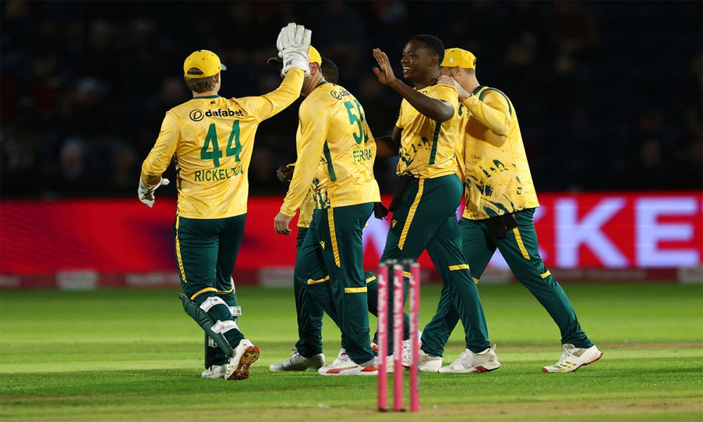 दक्षिण अफ्रिकाले इंग्ल्याण्डलाई हरायो