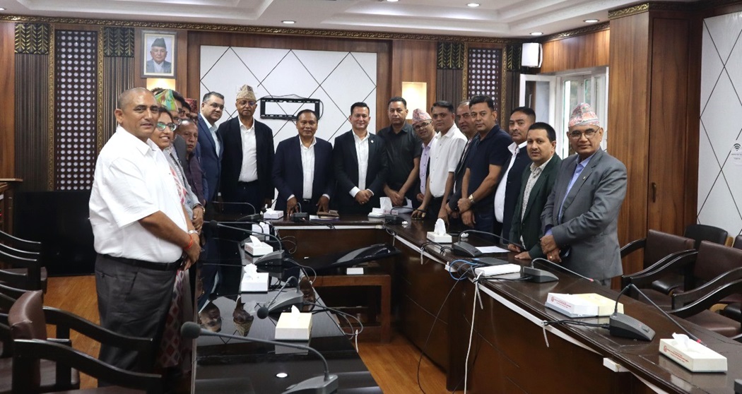 बजार छैन भनेर बिजुली उत्पादन रोक्नु हुँदैन, नत्र १० वर्षपछि ठूलो समस्या आउँछ: ऊर्जामन्त्री घिसिङ