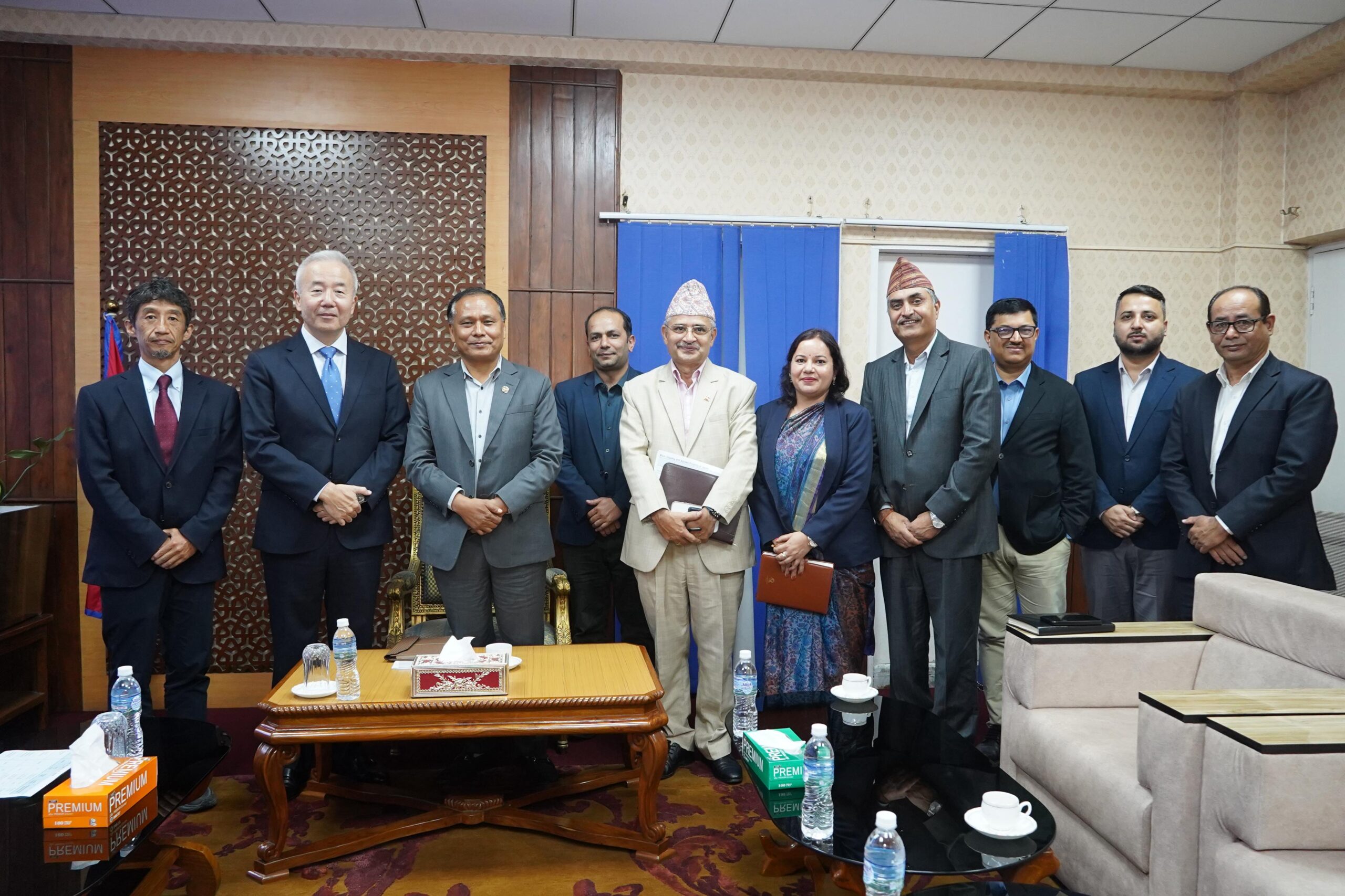 ऊर्जा, जलस्रोत तथा सिँचाइ, भौतिक पूर्वाधार तथा यातायात एवम् शहरी विकास मन्त्री र जापानका  राजदूतबीच भेटवार्ता