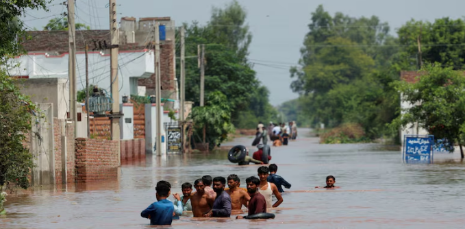 पाकिस्तानमा भीषण बाढी, पञ्जाबमा ३३ जनाको मृत्यु, लाखौं प्रभावित