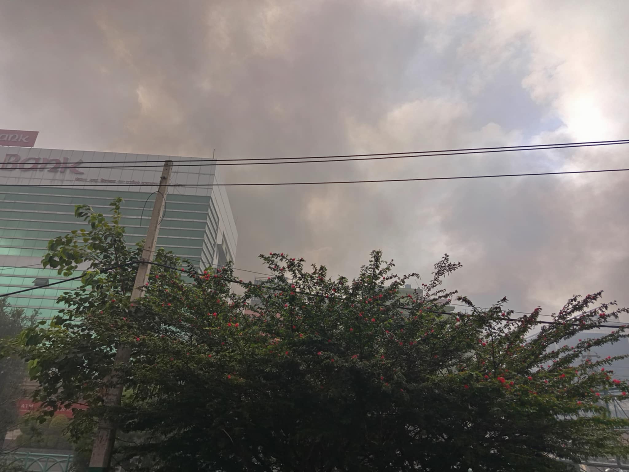 काठमाडौं धुवाँको मुस्लोले भरियो