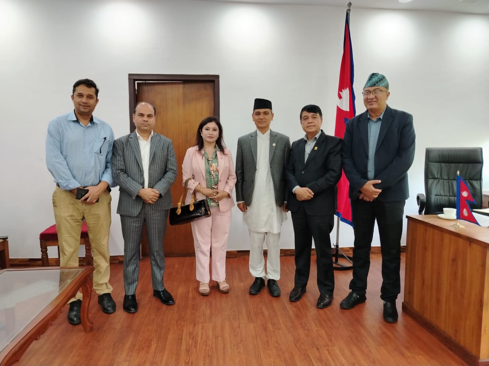 मर्यादित र उच्च मनोबलका साथ व्यवसाय गर्ने वातावरणका लागि महासंघद्धारा गृहमन्त्रीलाई आग्रह