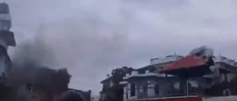 प्रदर्शनकारीहरूले देउवा निवासमा लगाए आगो