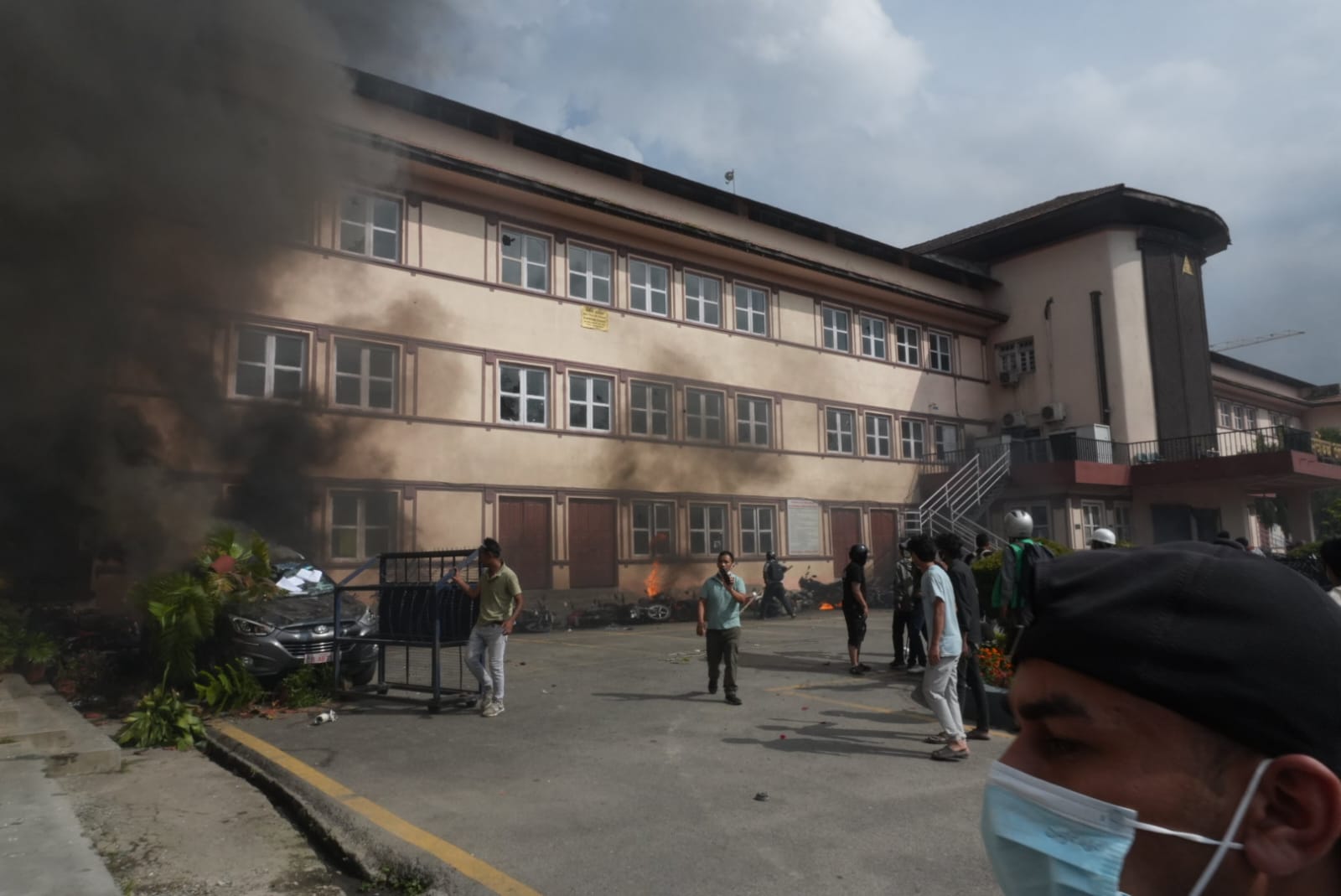 मुख्यसचिव, सेना र प्रहरी प्रमुखको संयुक्त अपिल:’ छिटो शान्तिपूर्ण समाधान खोजौं’