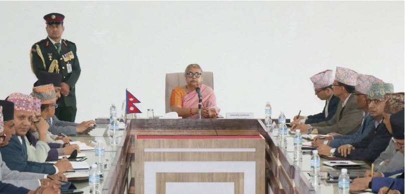 स्वकीय सचिवालयका लागि मन्त्रालयमा कार्यकक्ष नराख्ने