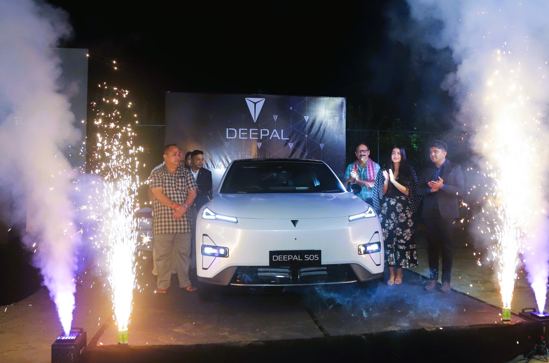 विरगञ्जमा सार्वजनिक भयो ‘लक्जरी’, ‘स्टाइल’ र ‘टेक’ ले भरिएको दिपल एस ०५