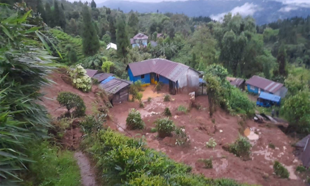 इलाम विपद् संकटग्रस्त जिल्ला घोषणा