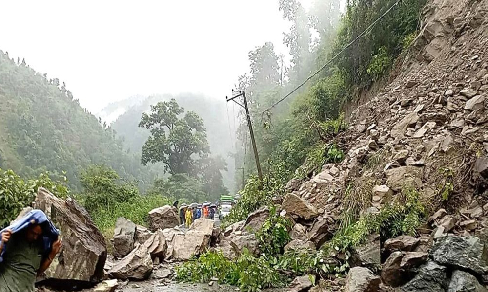 मेची राजमार्ग अवरुद्ध