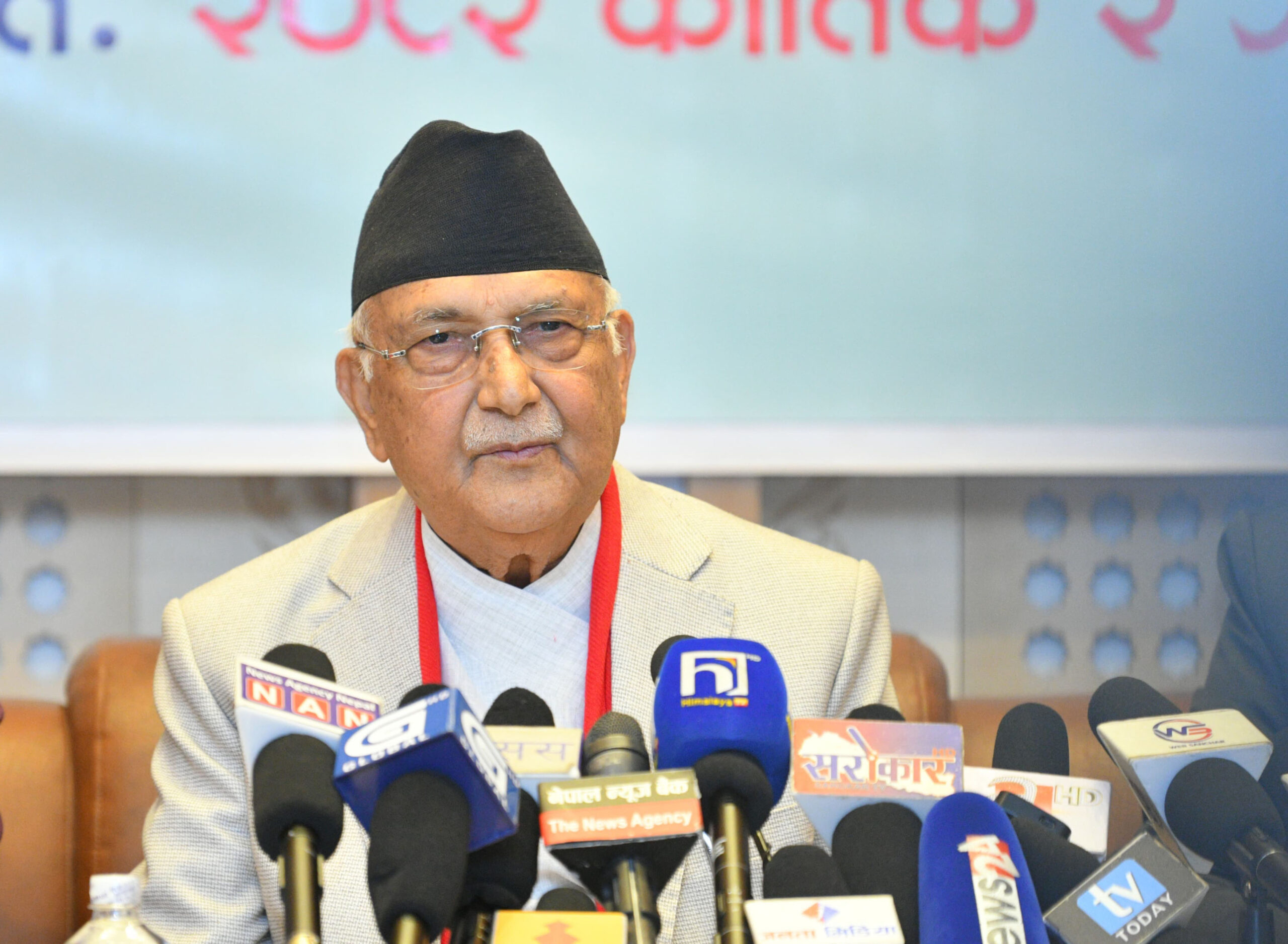 २७ गते बेलुकासम्म मेरो मोबाइल सिज गरिएको थियो : ओली