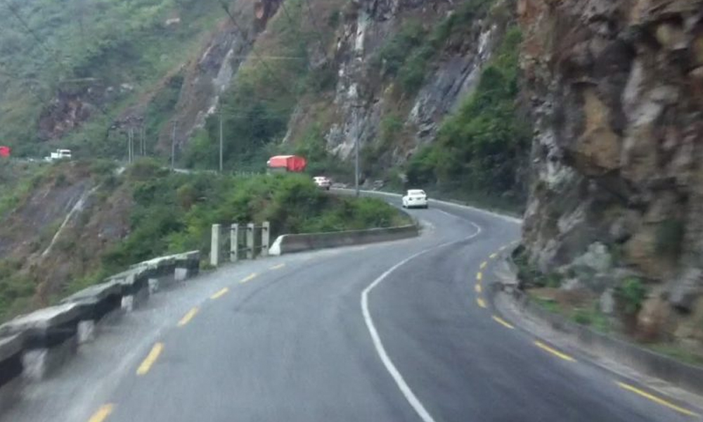 दुई दिन राजमार्ग बन्द गर्न उचित हुने मौसमविद्हरुको सुझाव 