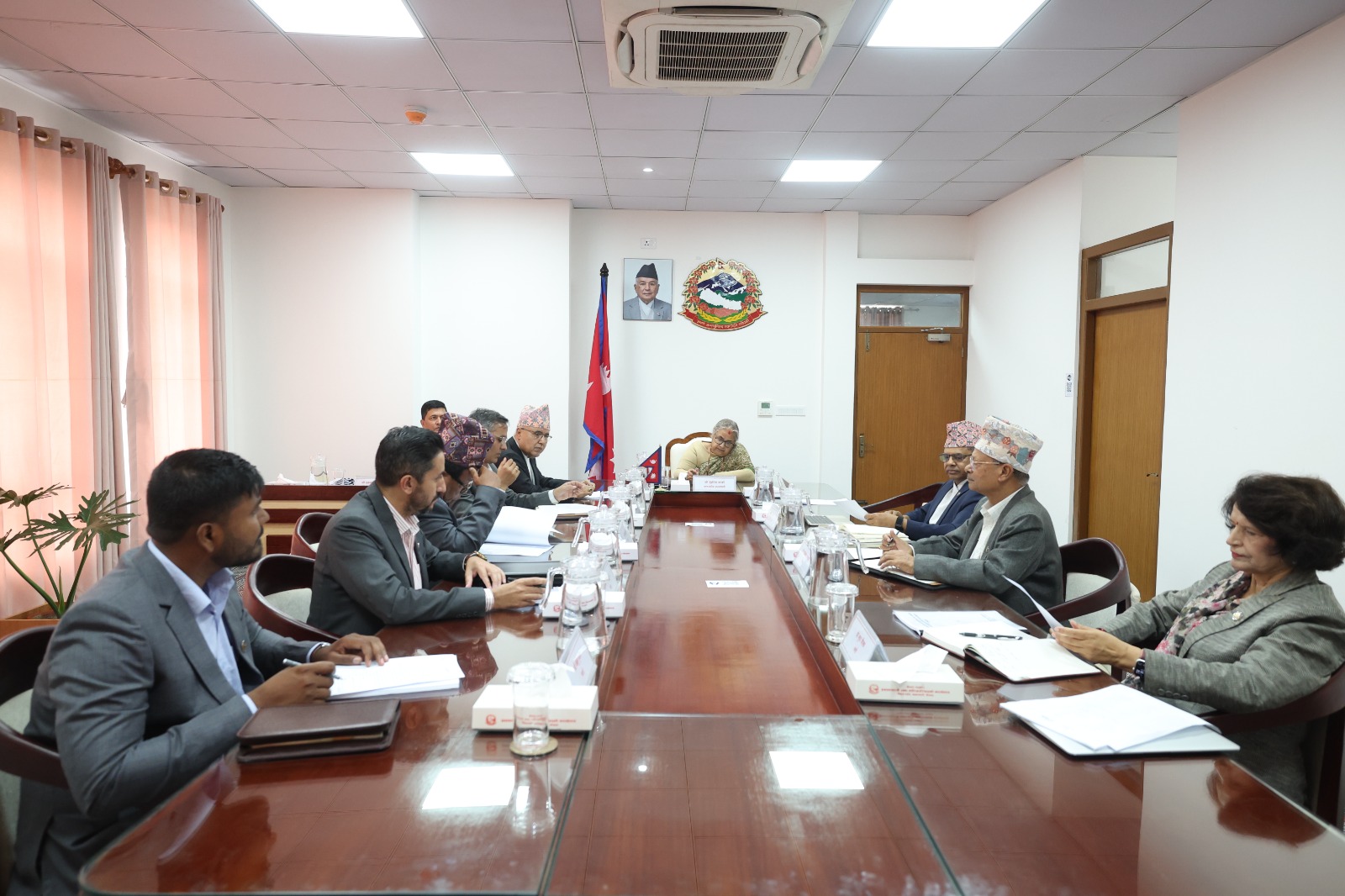 सिंहदरबारमा सुरु भयो मन्त्रिपरिषद् बैठक