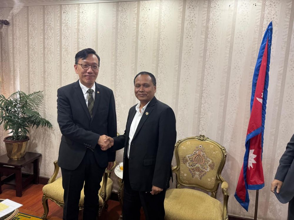 ऊर्जामन्त्री घिसिङसँग नेपालका लागि कोरियाका राजदूतको शिष्टाचार भेट