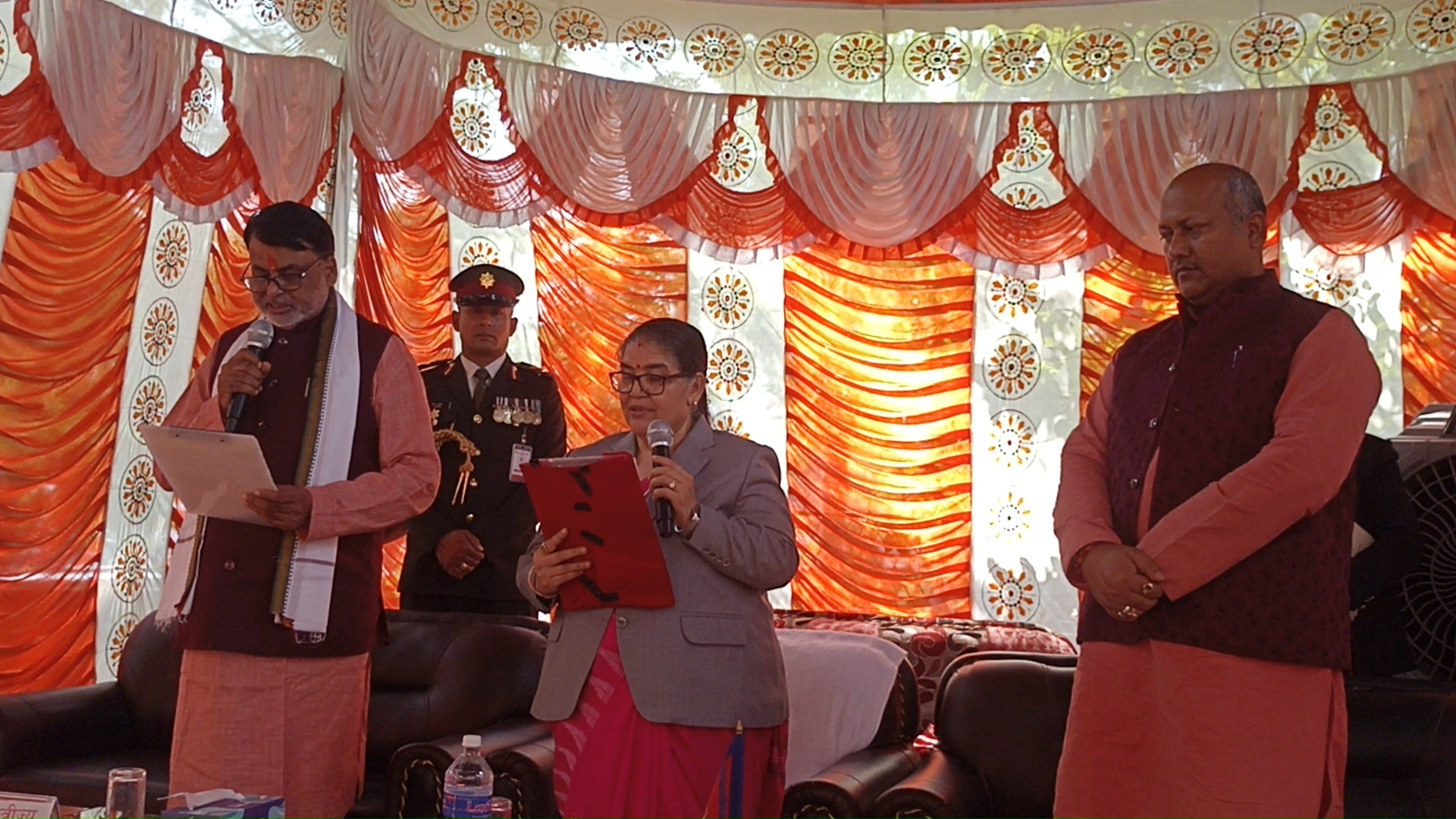 मधेस प्रदेश सरकारका नवनियुक्त मुख्यमन्त्री सोनलद्वारा सपथ