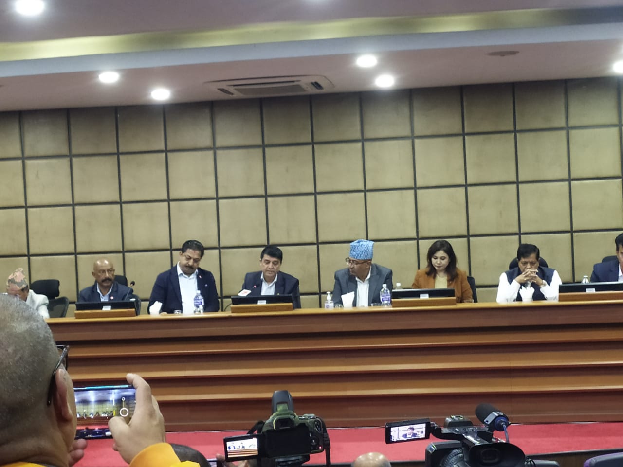 डेडिकेटेड र ट्रंक लाइन काटिएको समस्या समाधानतर्फ : २८ किस्तामा भुक्तानी गर्ने सहमति