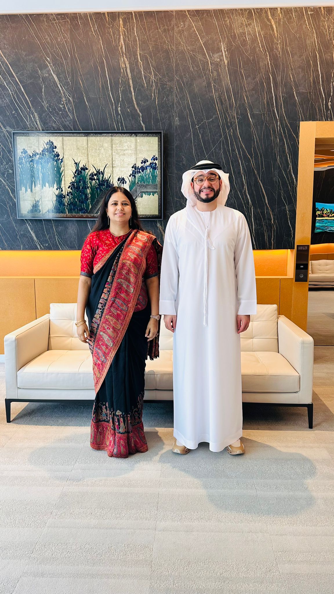 आईआरजीडीडीकी अध्यक्ष डा. पराजुलीले भेटिन् एजीडीएका उपमहानिर्देशक डा. अल धाहेरीलाई