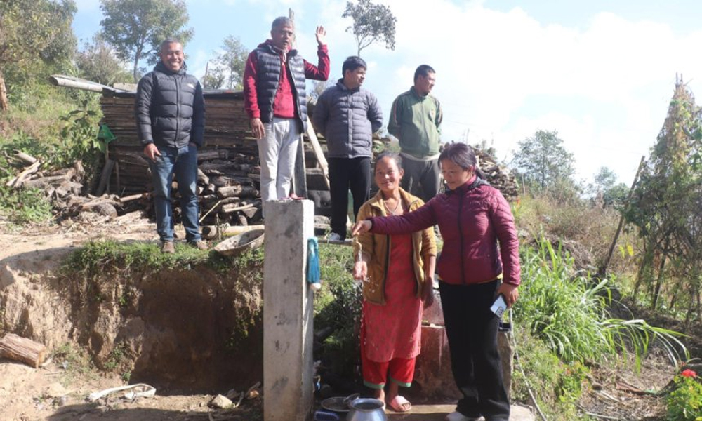 पौवादुङमाको चाँपे गाउँमा एक घर एक धारा जडान