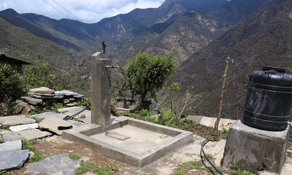 बागलुङको सुम्सागाउँका एक सय ३२ घरमा धारा छ, पानी आउँदैन