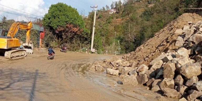 अरनिको राजमार्ग : धुलिखेल–खावा सडक पुनःविस्तार गर्न सम्झौता