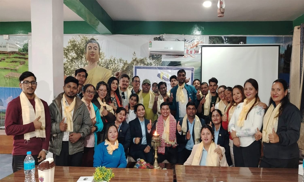 गार्डियन माइक्रो लाइफ कोशी प्रदेशद्वारा उत्कृष्ट अभिकर्तालाई सम्मान सम्पन्न 