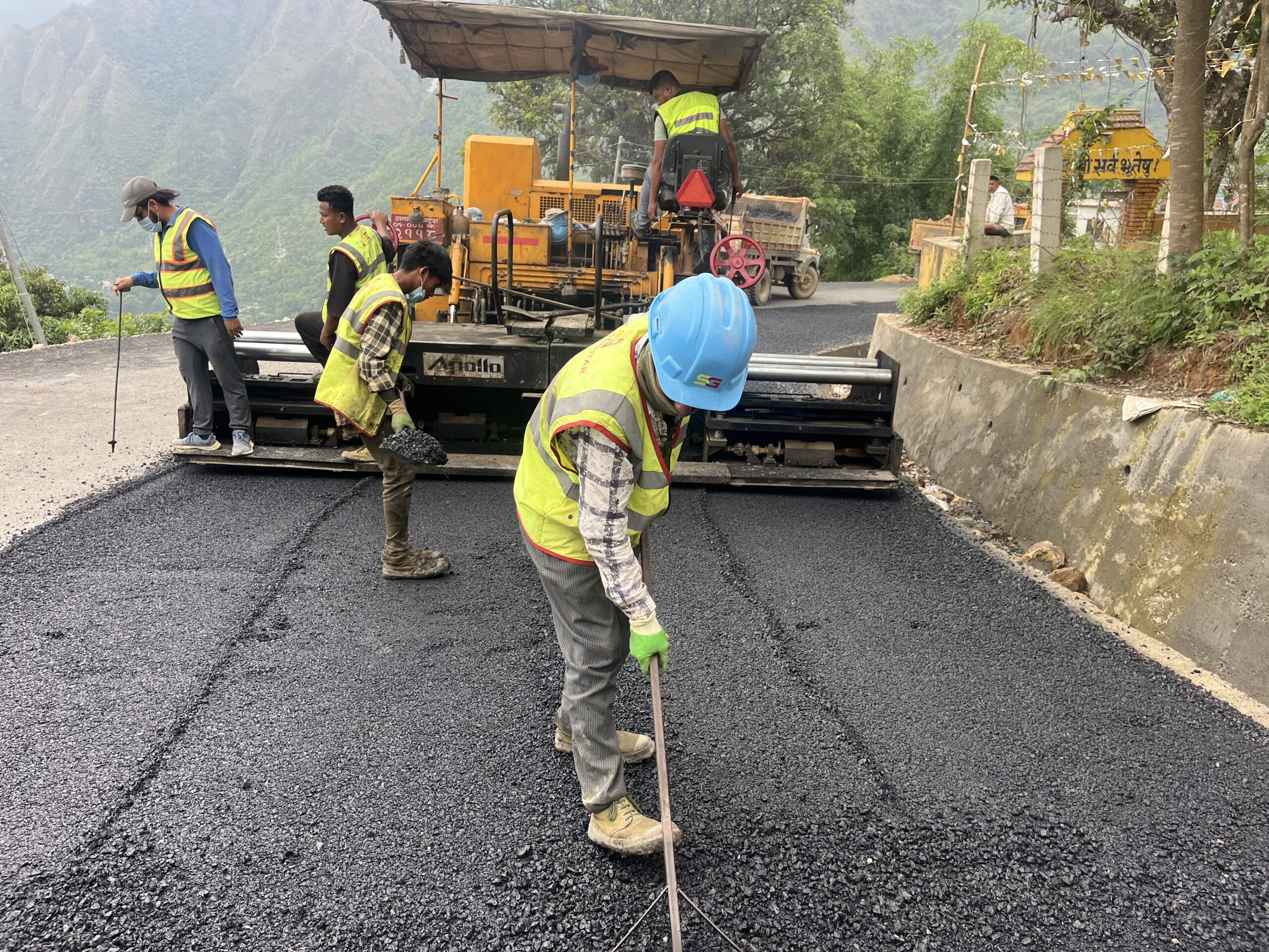 सडक मापदण्डभित्रका घरटहरा हटाउन आग्रह