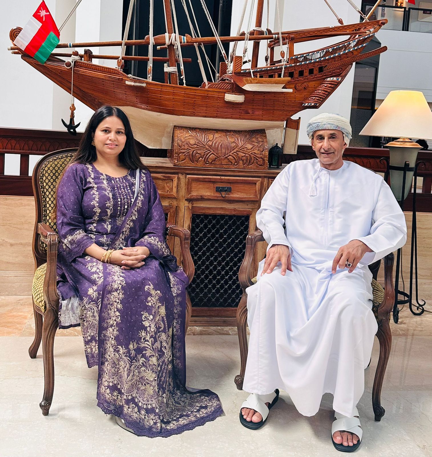 आईआरजीडीडीकी अध्यक्ष डा. पराजुली र डिप्लोमेटिक एकेडेमी अफ ओमानका महानिर्देशक अल मानीबीच भेटवार्ता 