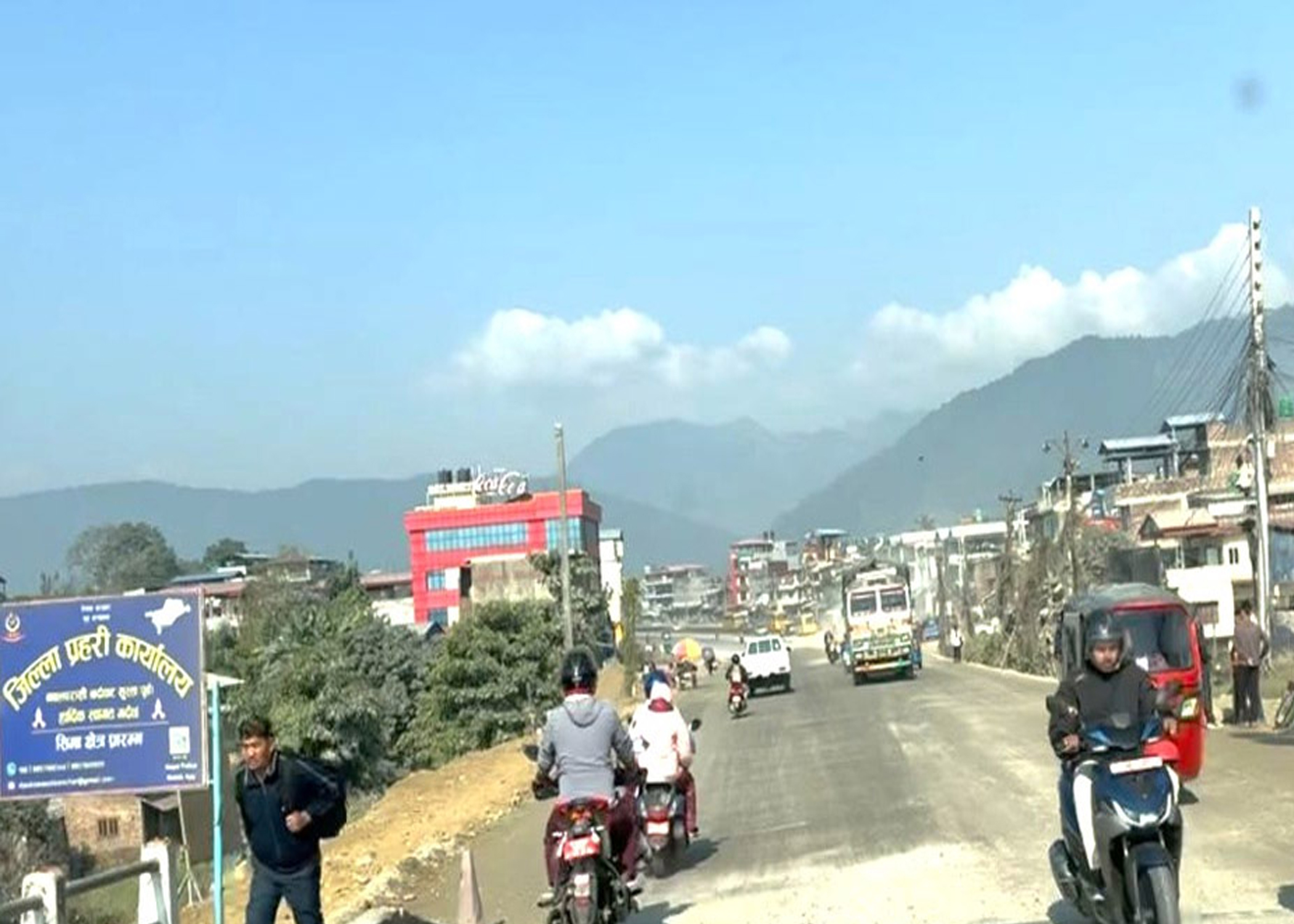 नारायणी पुलमा दुई रात गाडी चल्न रोक