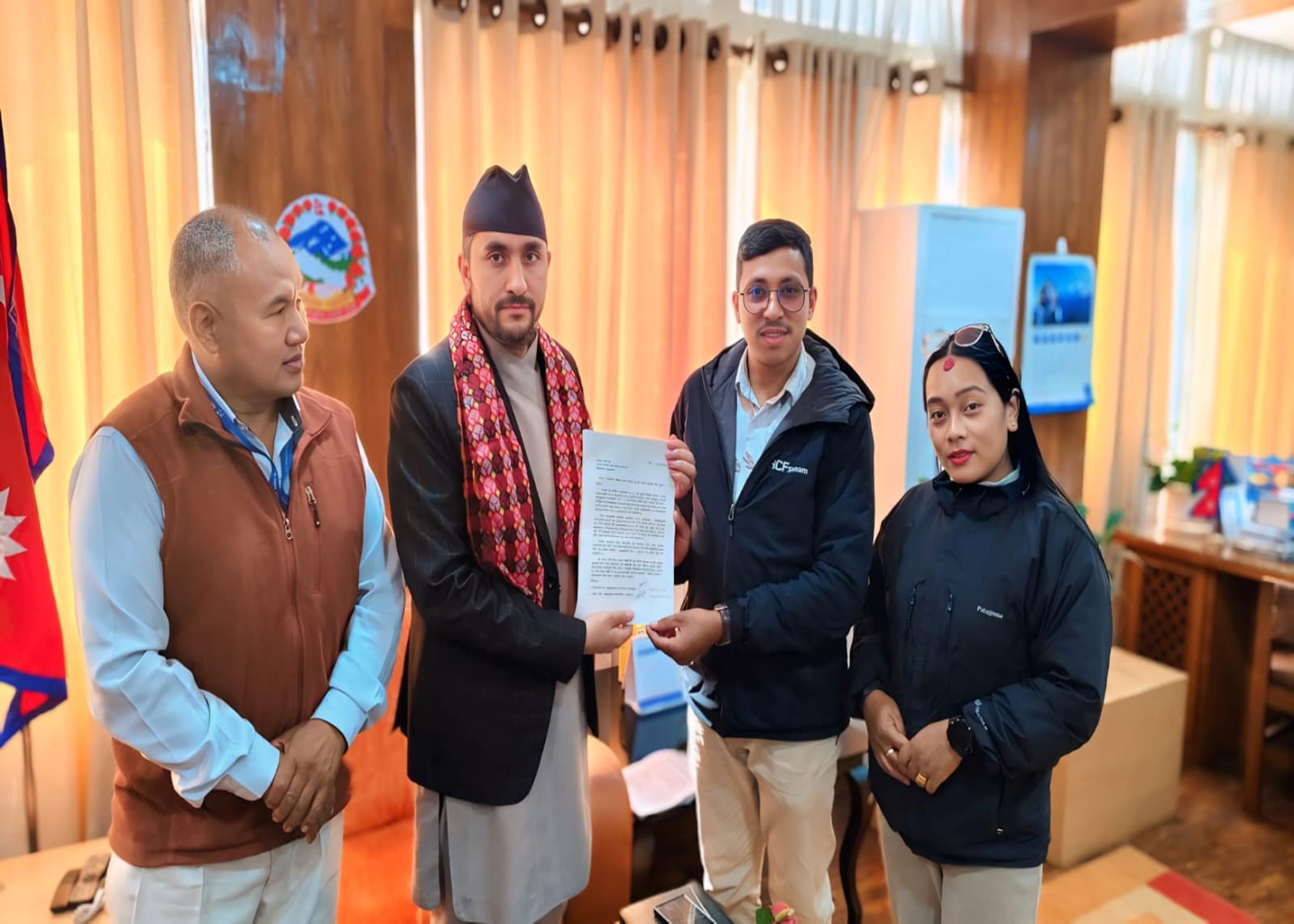 ज्वालामाई र पिके क्षेत्रमा मोबाइल नेटवर्क सुधारको माग गर्दै सञ्चारमन्त्री खरेलको ध्यानाकर्षण