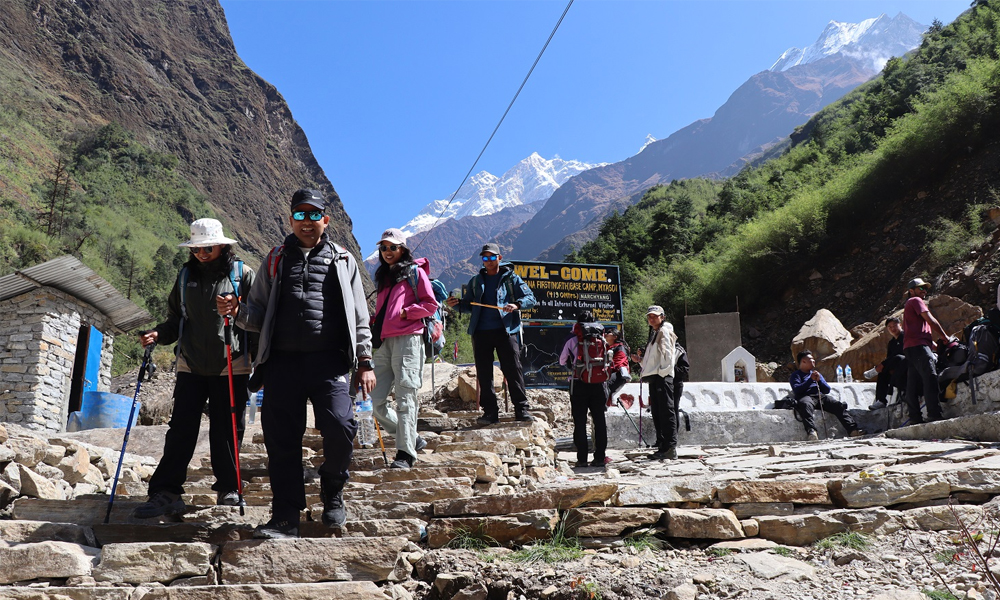 नोभेम्बरमा भित्रिए एक लाख १६ हजार विदेशी पर्यटक