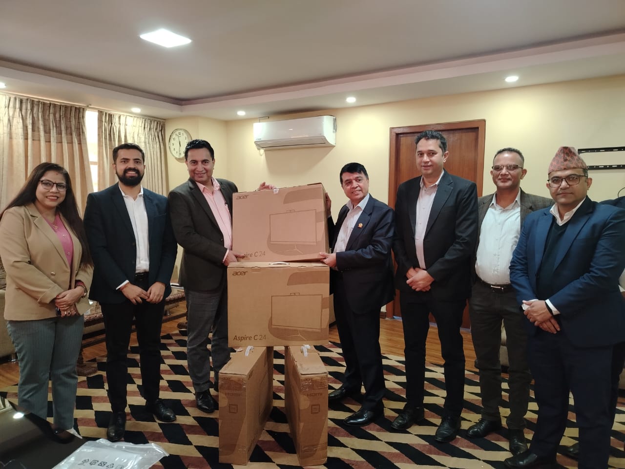 महासंघद्वारा उद्योग विभागलाई कम्प्युटर हस्तान्तरण