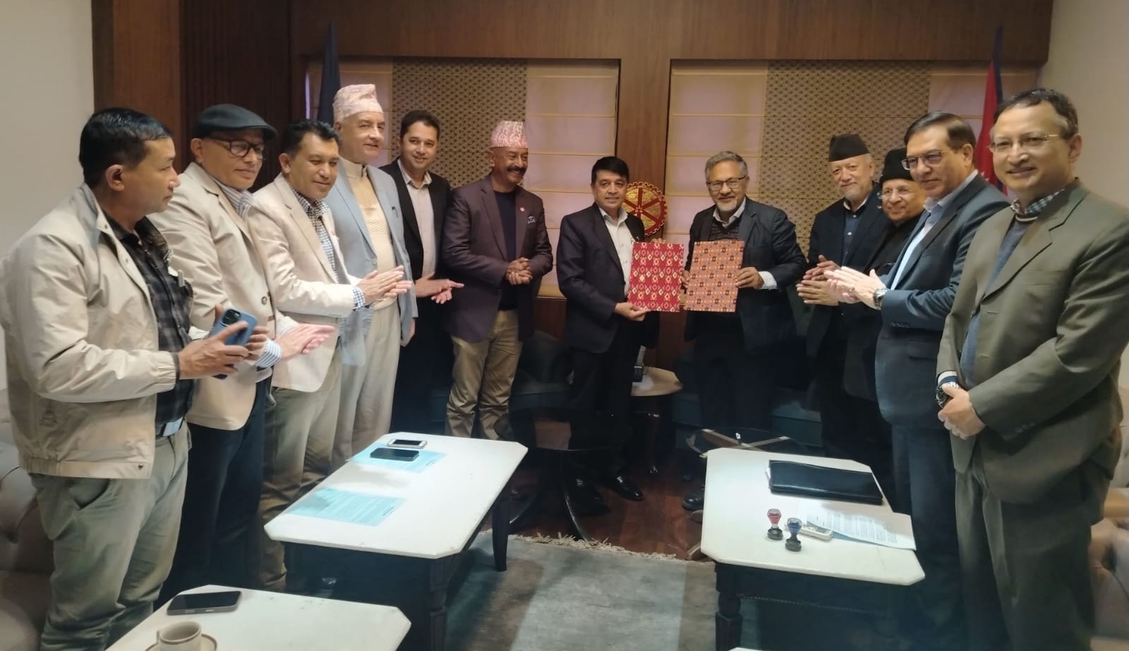 उद्योग वाणिज्य महासंघ र नेपाल विश्वविद्यालय बीच समझदारी पत्रमा हस्ताक्षर