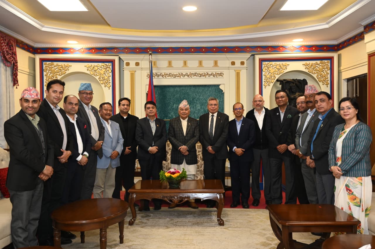 व्यवसायीलाई राष्ट्रपतिले भने -हतोत्साहित नहुनु, राज्य तपाईंहरुको साथमा छ