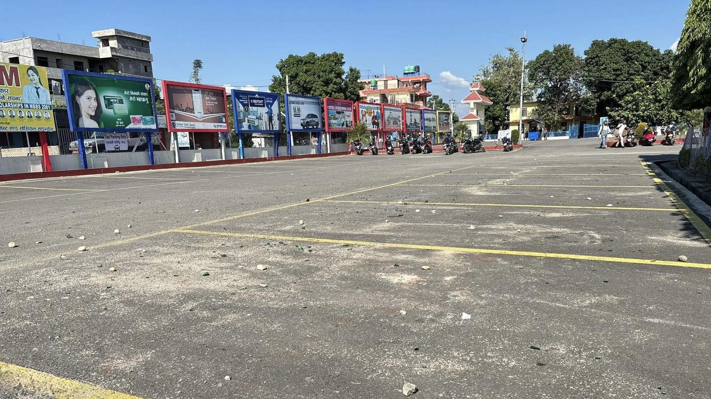 सिमरामा जेन-जी युवा र एमाले समर्थकबीच झडप, कर्फ्यु आदेश जारी