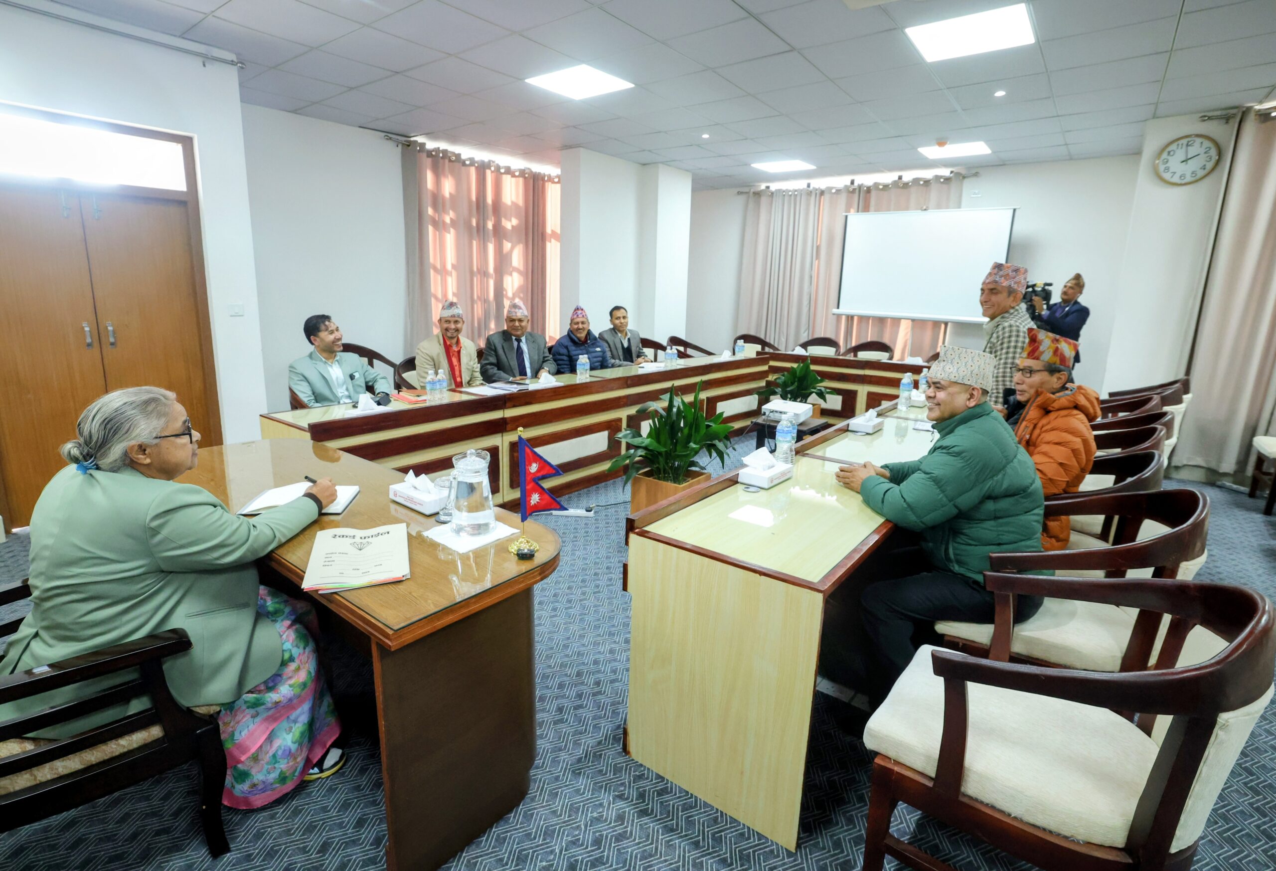 नेताहरु भाषण मात्रै गर्ने भए तर भाषणले रासन दिँदैन: सुशीला कार्की