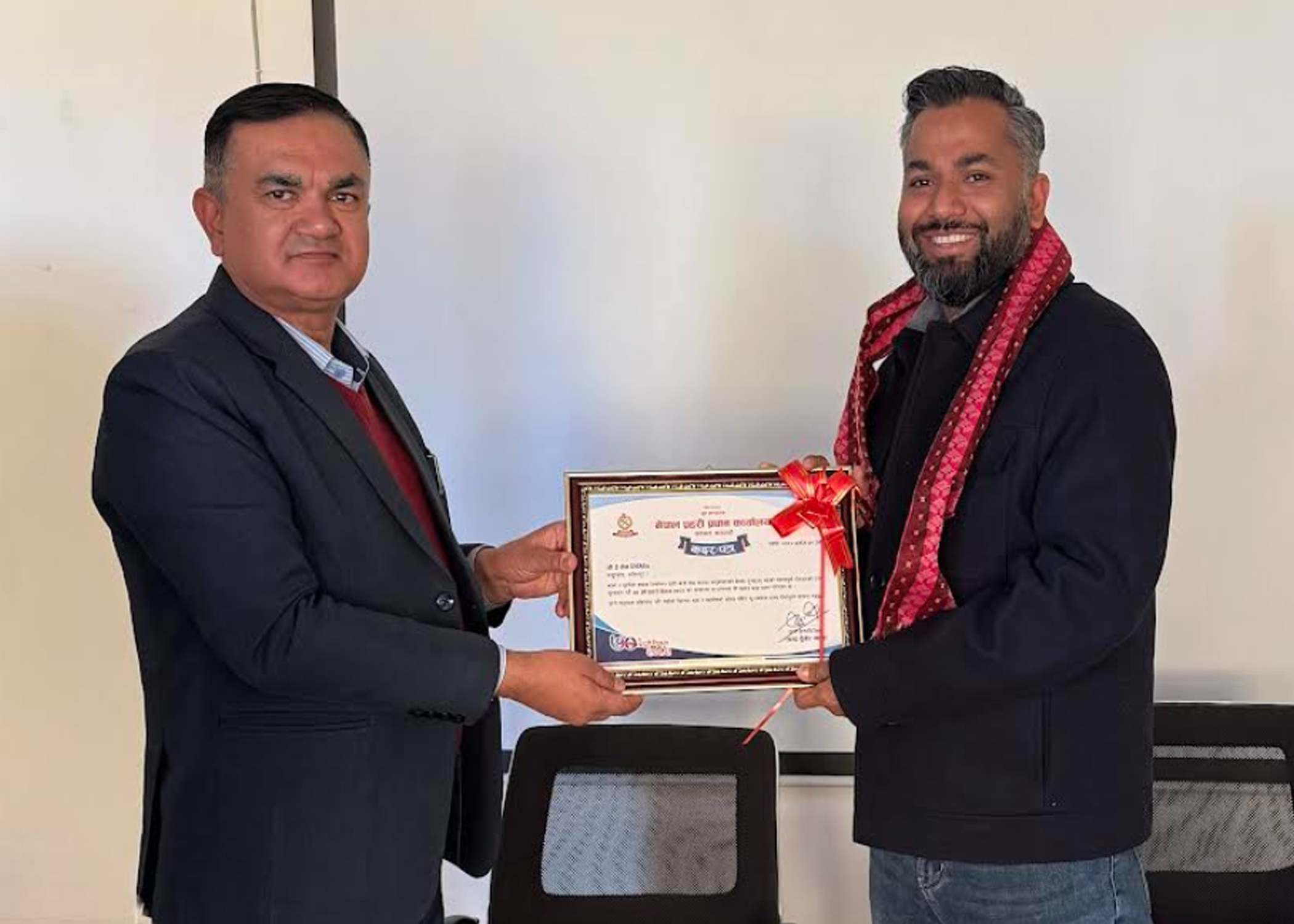 अपराध अनुसन्धानमा सहयोगका कारण नेपाल प्रहरीद्वारा इसेवा सम्मानित