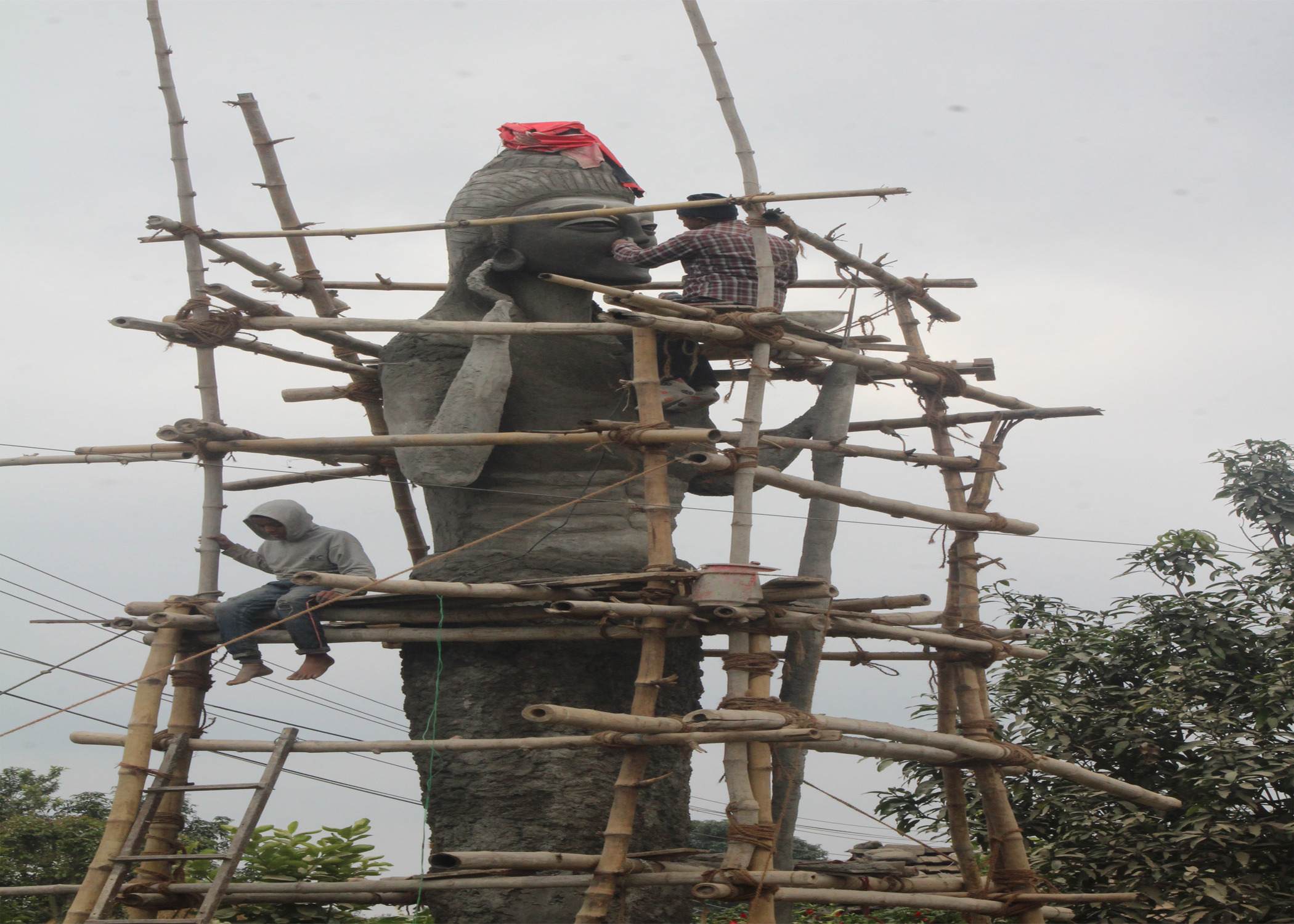 चन्दा सङ्कलन गरी ३३ फिट अग्लो शिव मूर्ति निर्माण हुँदै