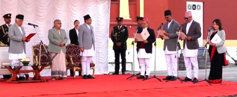 नवनियुक्त चार मन्त्रीले लिए शपथ